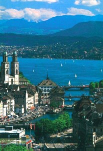 kota Zurich yang terbelah oleh danau