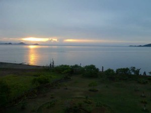 sunset di pulau komodo