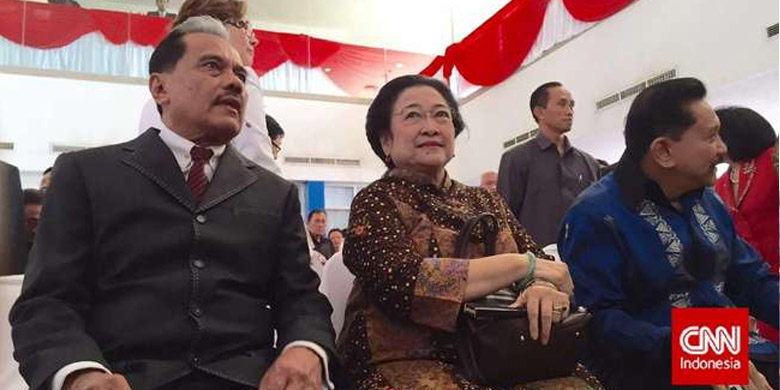 Photo of Megawati-Hendropriyono Datang ke Peluncuran Buku Chappy Hakim