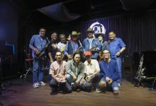 Photo of Para Dubes, Hermawan Kartajaya dan Band The Playsets