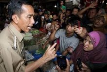 Photo of Jokowi dengan Dan Satpol PP