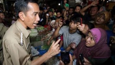 Photo of Jokowi dengan Dan Satpol PP