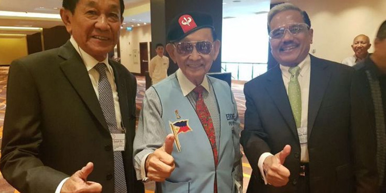 Photo of Berjumpa dengan Presiden Fidel V. Ramos di Manila