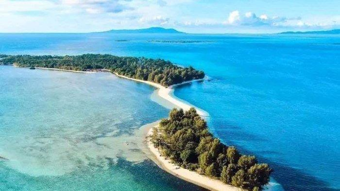 Morotai sebagai “Twin Island”