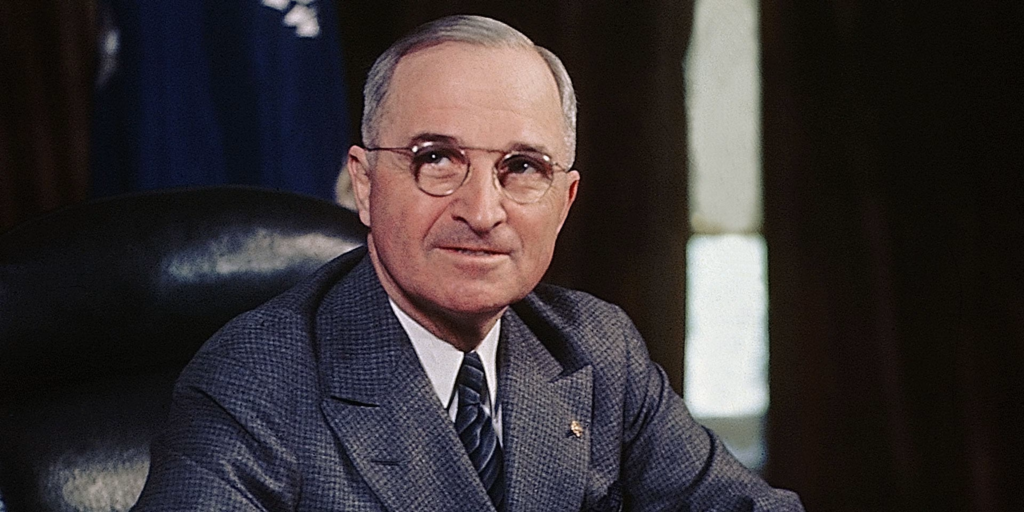 Nuklir sebagai Rem Darurat Perang Keputusan Kontroversial Harry S. Truman